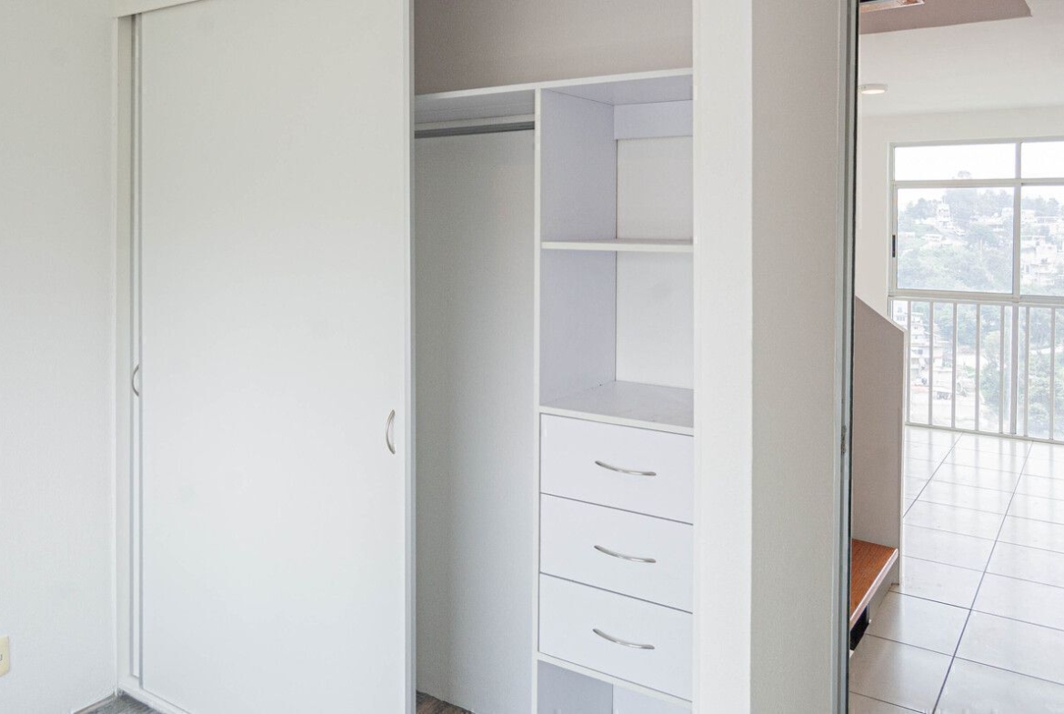 Closet recámara planta baja