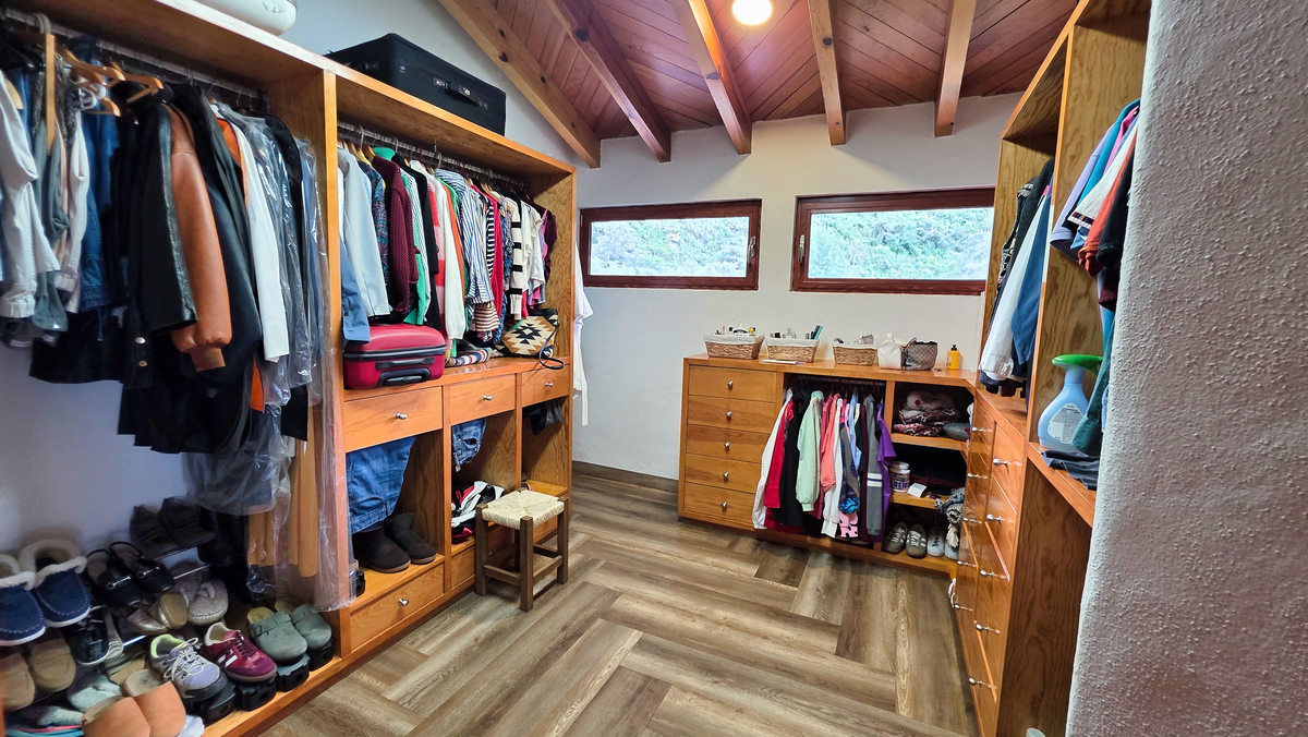 Vestidor de la recámara principal