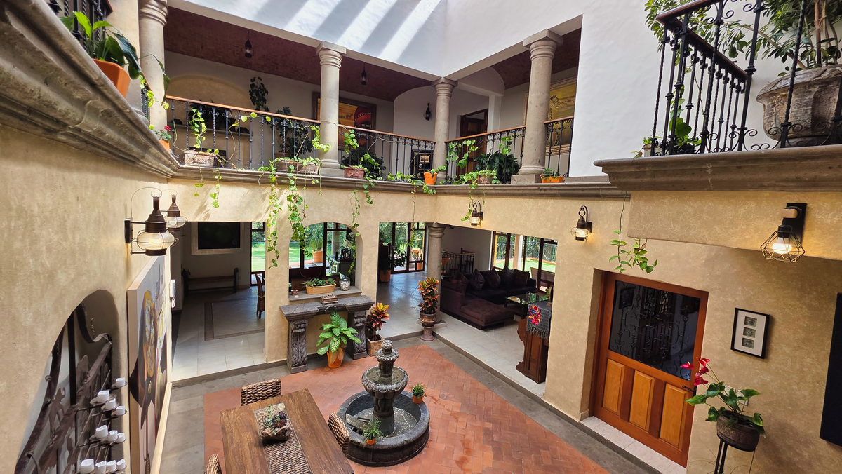 Vista a áreas comunes y pasillo de recámaras