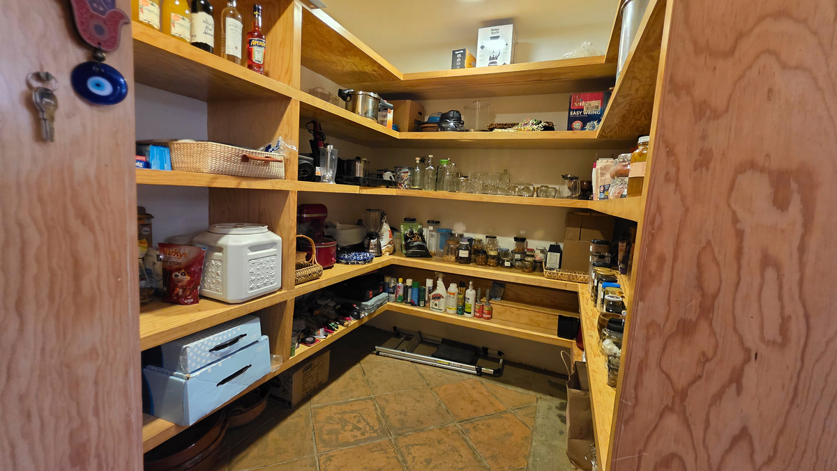 Alacena de buen tamaño